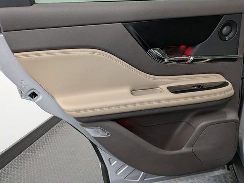 Used 2020 Lincoln Corsair Reserve w/ Equipment Group 201A image 22