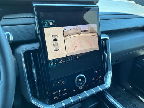 Used 2025 GMC Acadia Elevation FWD image 13