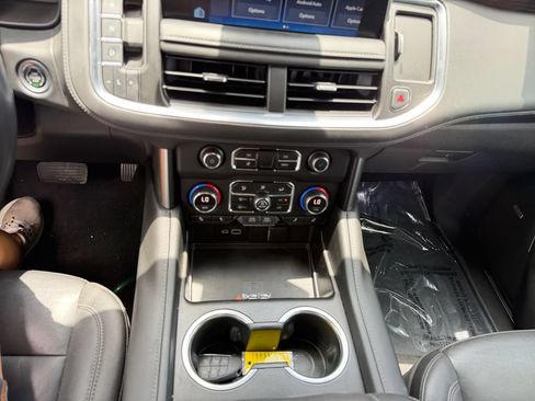 Used 2022 Chevrolet Tahoe LT RWD image 25