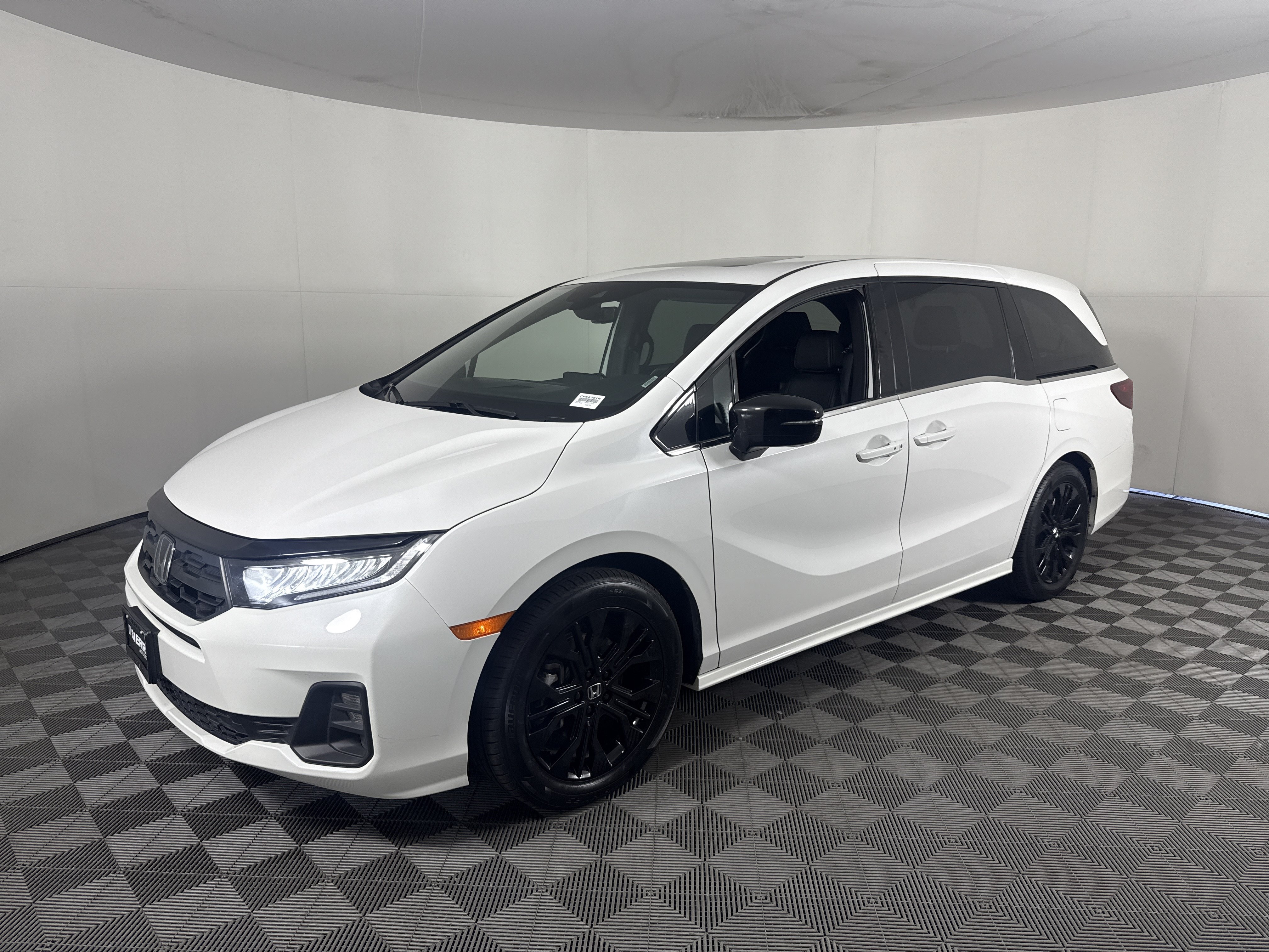 Used 2025 Honda Odyssey Sport-L image 33