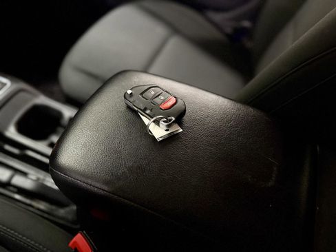 Used 2019 Jeep Wrangler Unlimited Sport S image 23