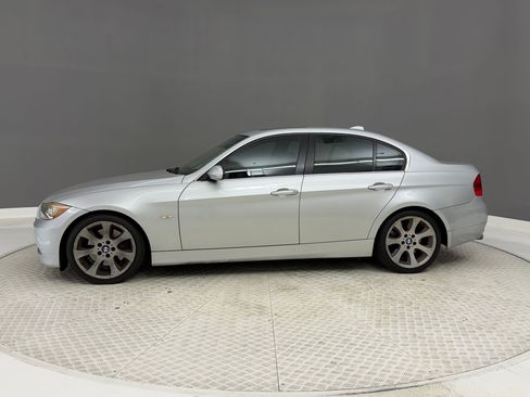 Used 2006 BMW 330i Sedan RWD image 2