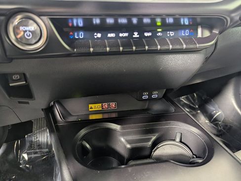 Used 2024 Lexus UX 250h FWD w/ Premium Package image 19