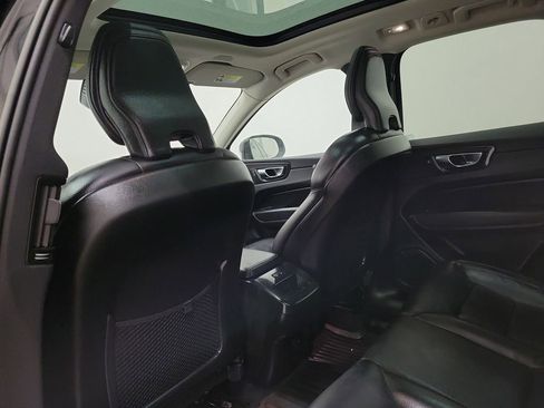 Certified 2023 Volvo XC60 B5 Plus w/ Climate Package image 14