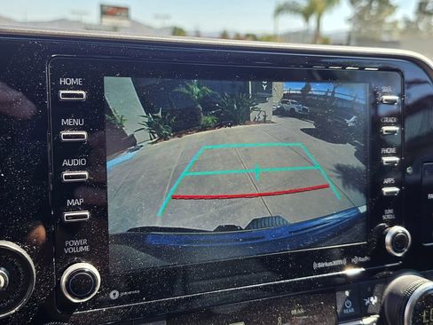 Used 2020 Toyota Highlander XLE image 39