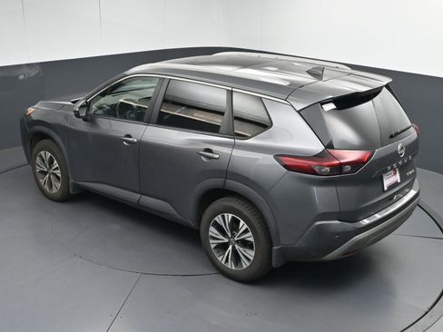 Used 2022 Nissan Rogue SV w/ SV Premium Package image 35