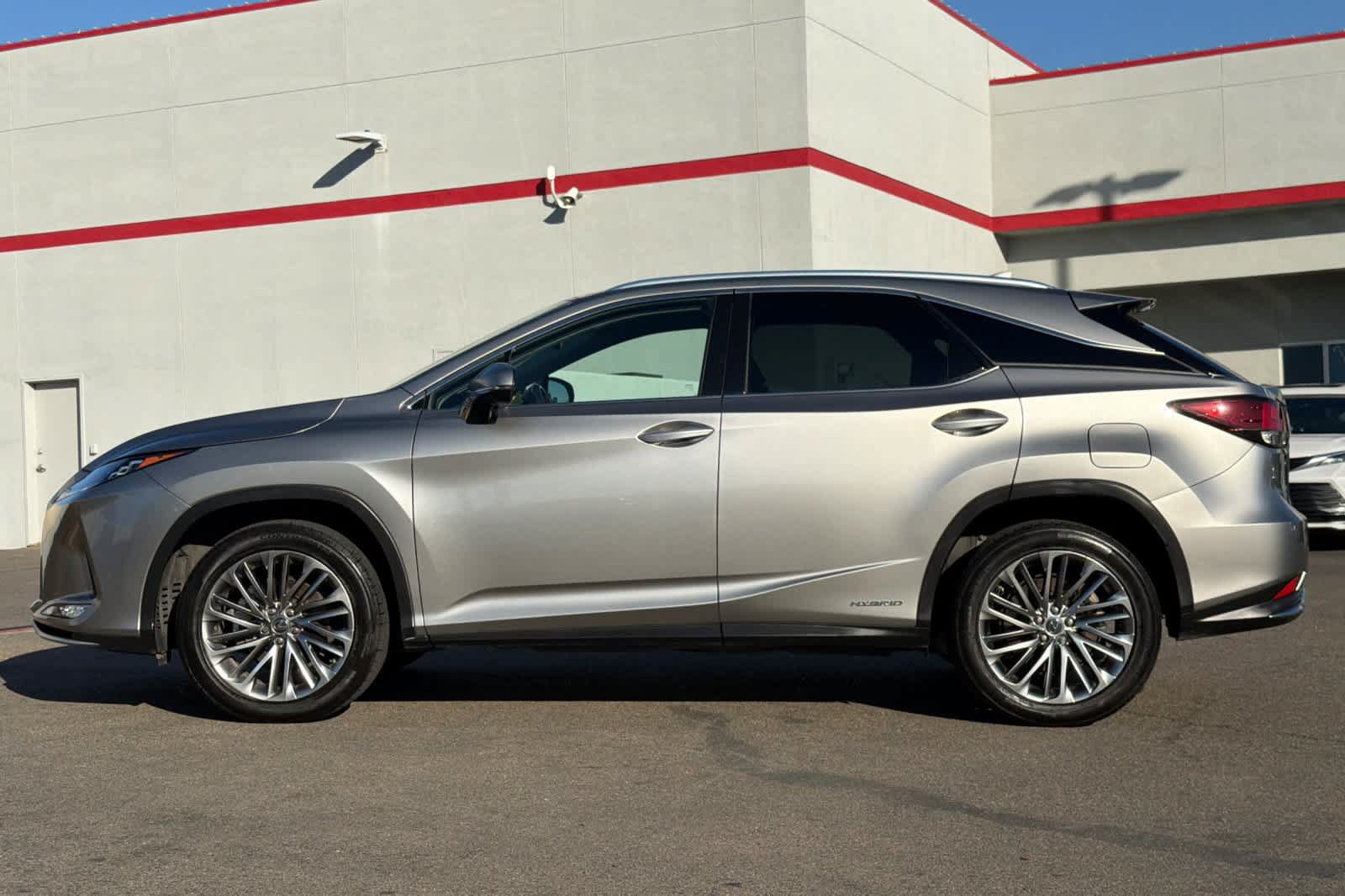 Used 2022 Lexus RX 450h AWD w/ Luxury Package image 9