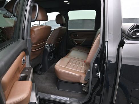 Used 2020 Nissan Titan Platinum Reserve image 35