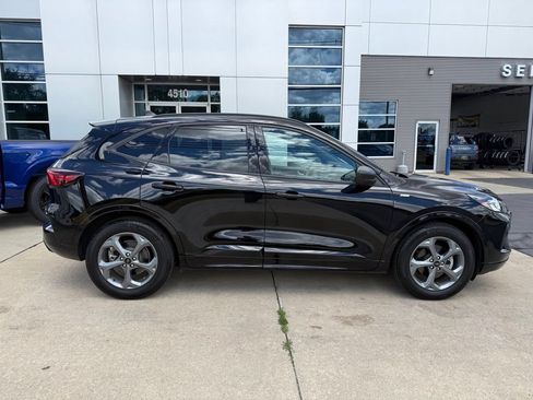 Certified 2023 Ford Escape ST-Line w/ Tech Pack #1 FWD image 11