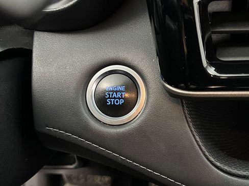 Used 2020 Toyota Highlander XLE image 50