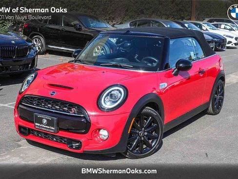 Used 2019 MINI Cooper S w/ Premium Package image 1