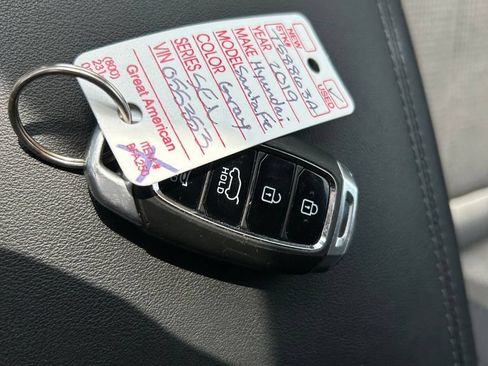 Used 2019 Hyundai Santa Fe SEL AWD/4WD image 25