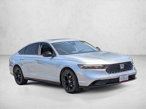 Used 2025 Honda Accord SE image 4
