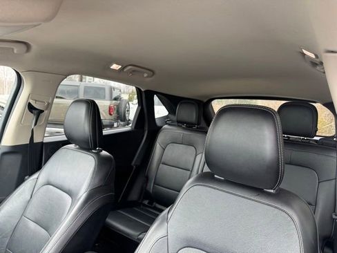 Used 2020 Ford Escape Titanium image 29