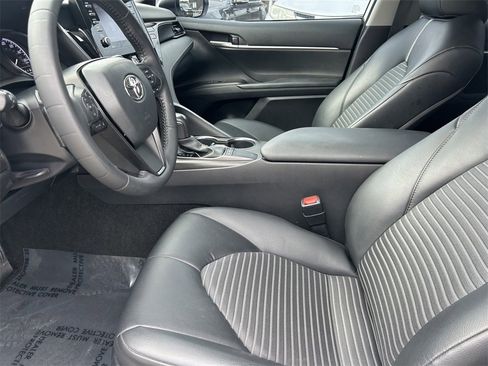 Used 2023 Toyota Camry SE image 11
