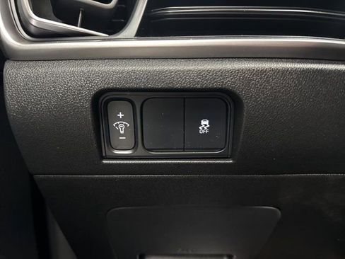 Used 2024 Kia Sorento S image 38