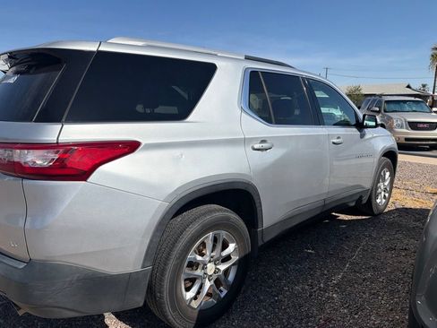 Used 2018 Chevrolet Traverse LT FWD image 8
