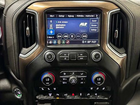 Used 2022 Chevrolet Silverado 2500 High Country AWD/4WD image 27