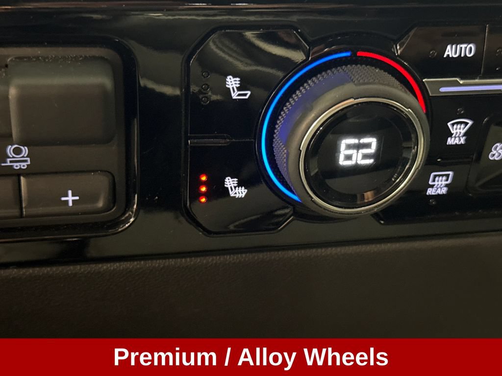 Used 2025 Chevrolet Silverado 2500 LT w/ Convenience Package AWD/4WD image 18