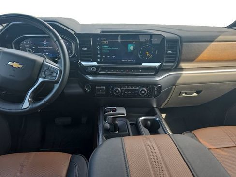 Used 2026 Chevrolet Silverado 1500 High Country AWD/4WD image 12