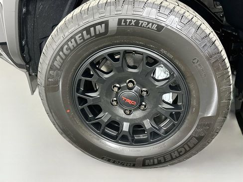 New 2026 Toyota 4Runner TRD Off-Road Premium AWD/4WD image 33