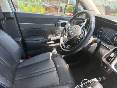 Used 2023 Kia Sorento SX AWD/4WD image 14