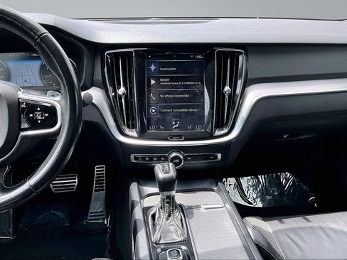 Used 2019 Volvo S60 T6 R-Design AWD/4WD image 24