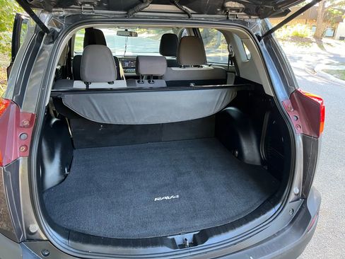 Used 2014 Toyota RAV4 XLE image 22