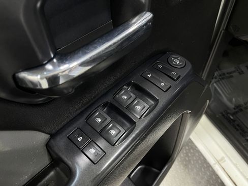 Used 2019 Chevrolet Silverado 2500 W/T AWD/4WD image 14