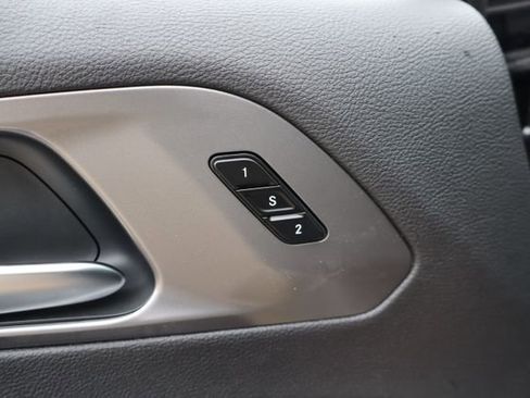 New 2026 Chrysler Pacifica Select FWD image 10