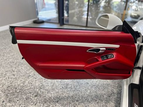 Used 2013 Porsche Boxster S RWD image 3