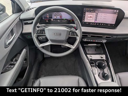 Used 2026 Audi Q3 quattro 2.0T w/ Driver Assistance Package AWD/4WD image 21