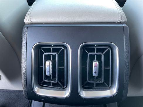 Used 2023 Kia Sorento S w/ Panoramic Sunroof Package AWD/4WD image 19