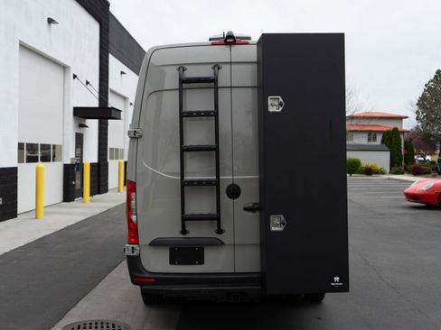 Used 2020 Mercedes-Benz Sprinter 3500 image 11