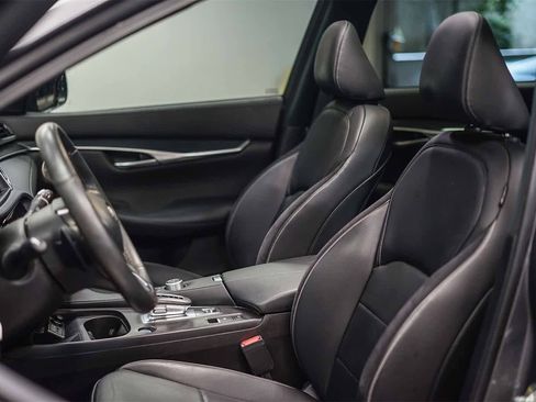 Used 2023 INFINITI QX50 Sport image 17