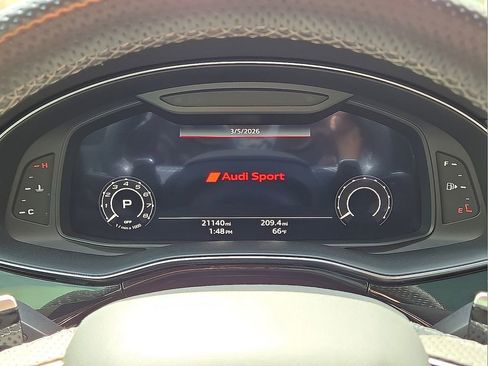 Used 2022 Audi RS Q8 AWD/4WD image 26
