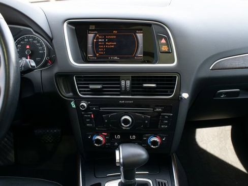 Used 2016 Audi Q5 2.0T Premium Plus w/ Premium Plus Package image 29