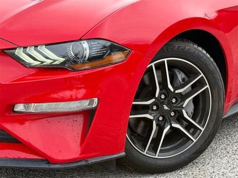 Used 2022 Ford Mustang GT Premium image 3