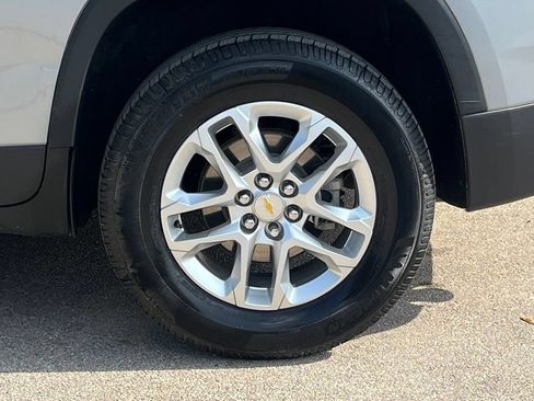 Used 2023 Chevrolet Traverse LS w/ Safety Package FWD image 11