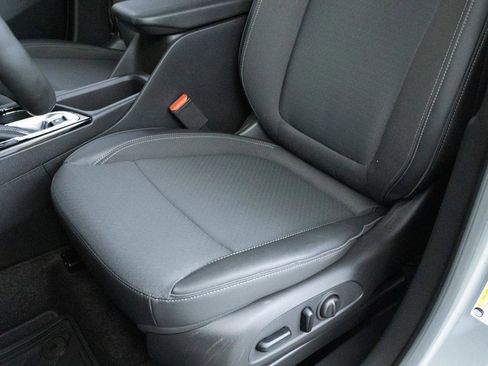 Used 2024 Buick Encore GX Preferred w/ Comfort Package FWD image 12