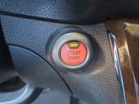 Used 2015 Nissan Sentra SL w/ Protection Package image 30