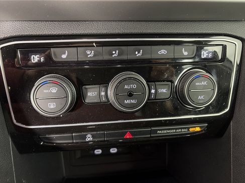 Used 2023 Volkswagen Atlas SE image 26