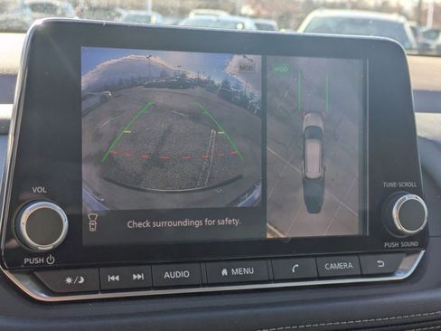 Used 2021 Nissan Rogue SL image 14