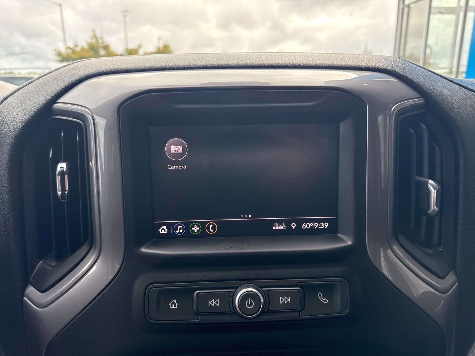 Used 2021 Chevrolet Silverado 1500 Custom w/ Safety Confidence Package AWD/4WD image 19