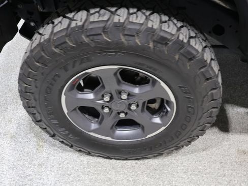 Certified 2020 Jeep Gladiator Rubicon AWD/4WD image 10