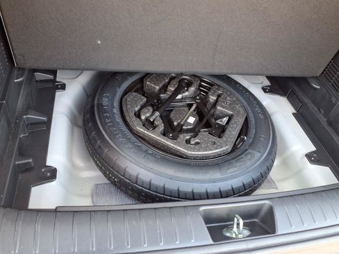 Used 2025 Hyundai Kona SEL FWD image 28