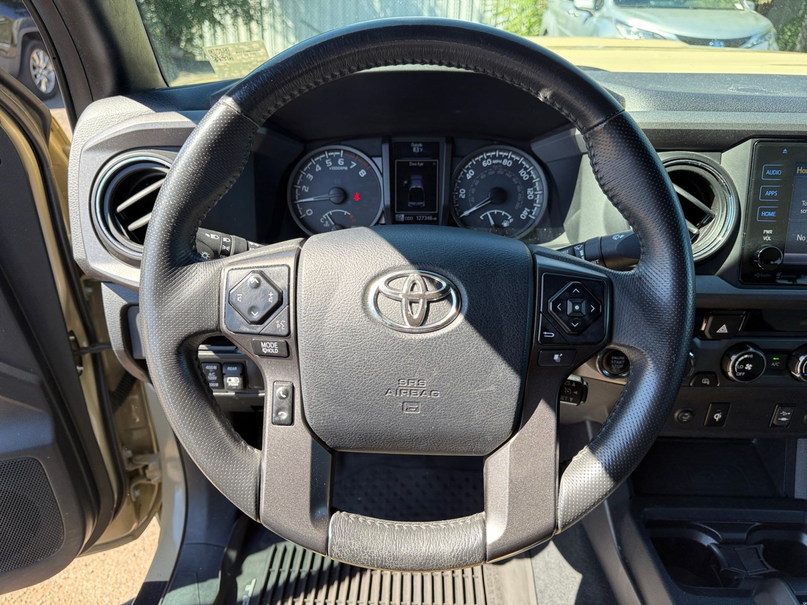 Used 2017 Toyota Tacoma TRD Sport AWD/4WD image 9