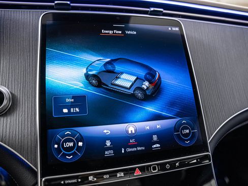 Certified 2023 Mercedes-Benz EQE 350+ SUV image 17