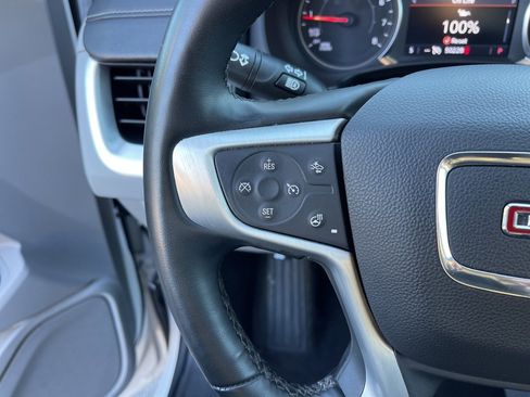 Used 2024 GMC Terrain SLT image 16