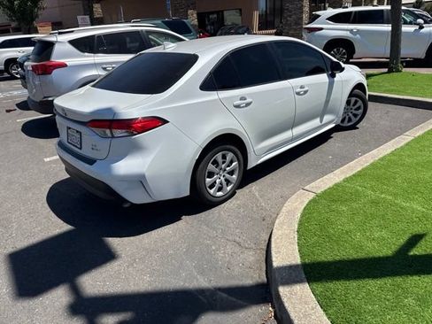 Used 2025 Toyota Corolla LE w/ Convenience Package FWD image 36
